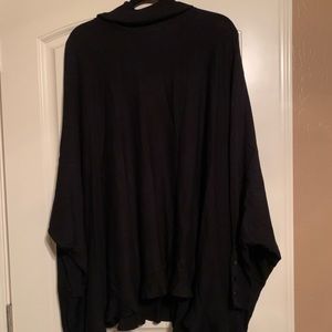 Turtle neck flowy sweater